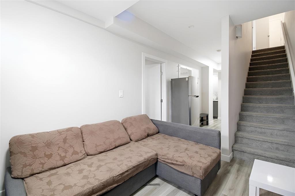 367 Cartesian Gate, Winnipeg, Manitoba  R2P 1W9 - Photo 18 - 202611063