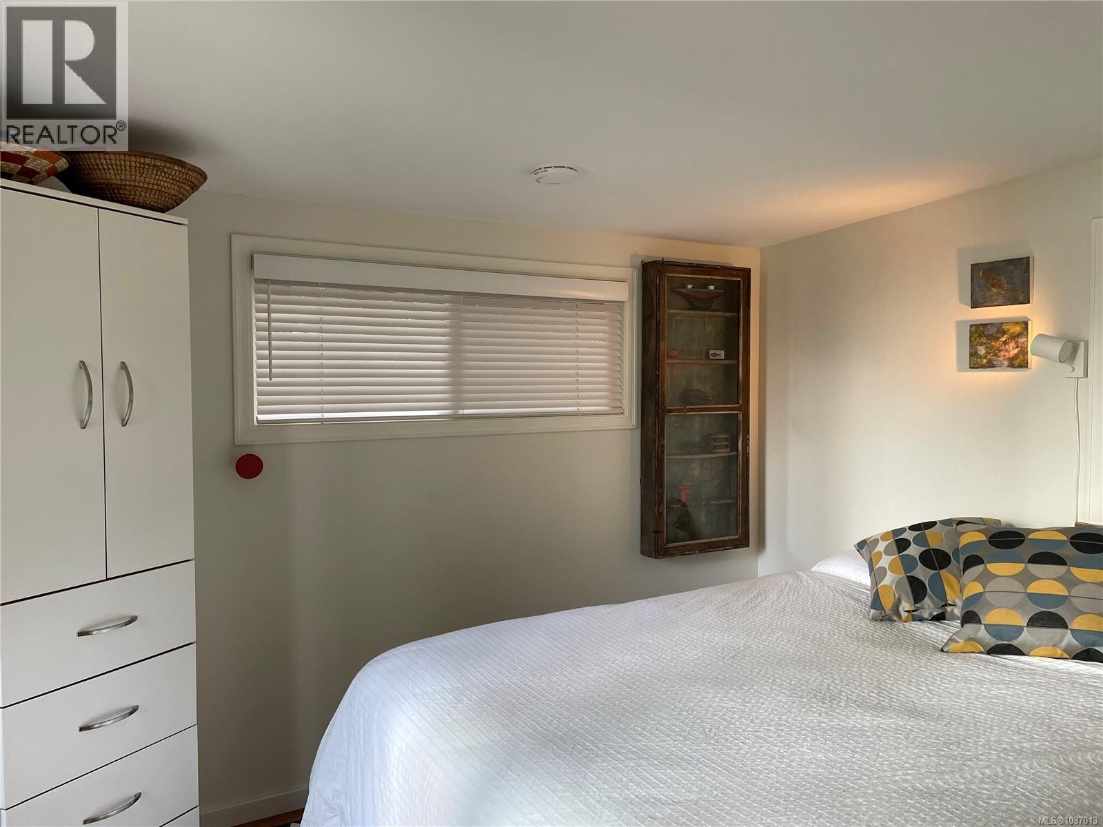 Cabin 3 1136 North End Rd, Salt Spring, British Columbia V8K 1M1 - Photo 13 - 1037013