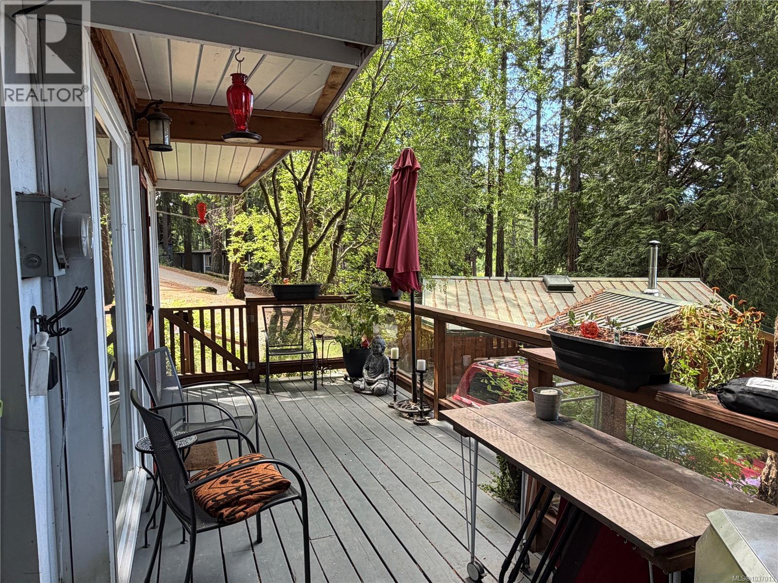 Cabin 3 1136 North End Rd, Salt Spring, British Columbia V8K 1M1 - Photo 5 - 1037013