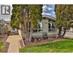 1702 26 Street S, Lethbridge, Alberta