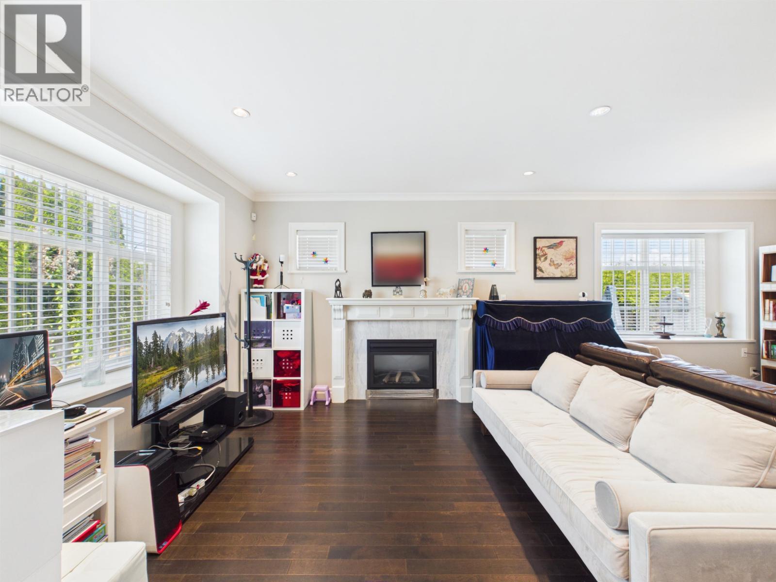 5312 Elsom Avenue, Burnaby, British Columbia  V5H 2Z5 - Photo 6 - R3125448