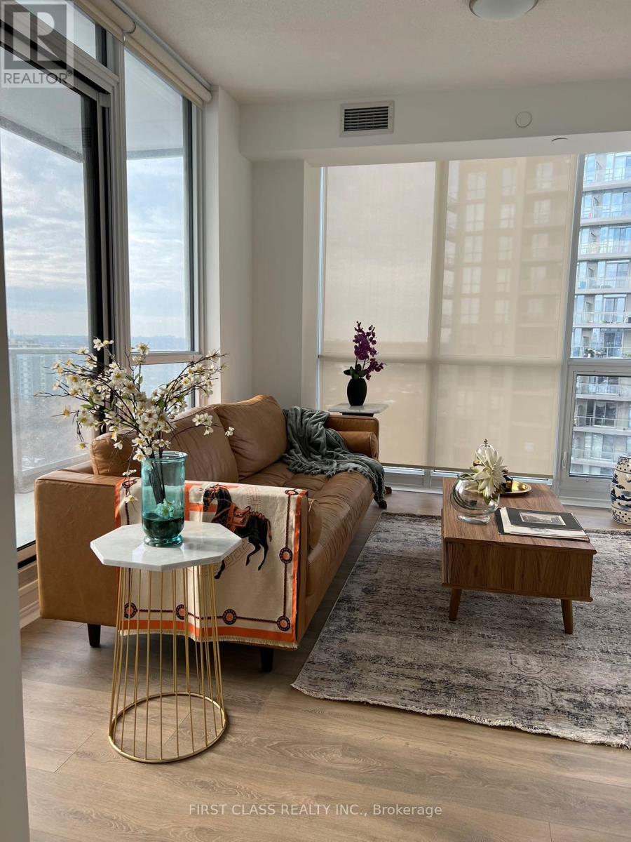 810 - 32 FOREST MANOR ROAD, Toronto, Ontario