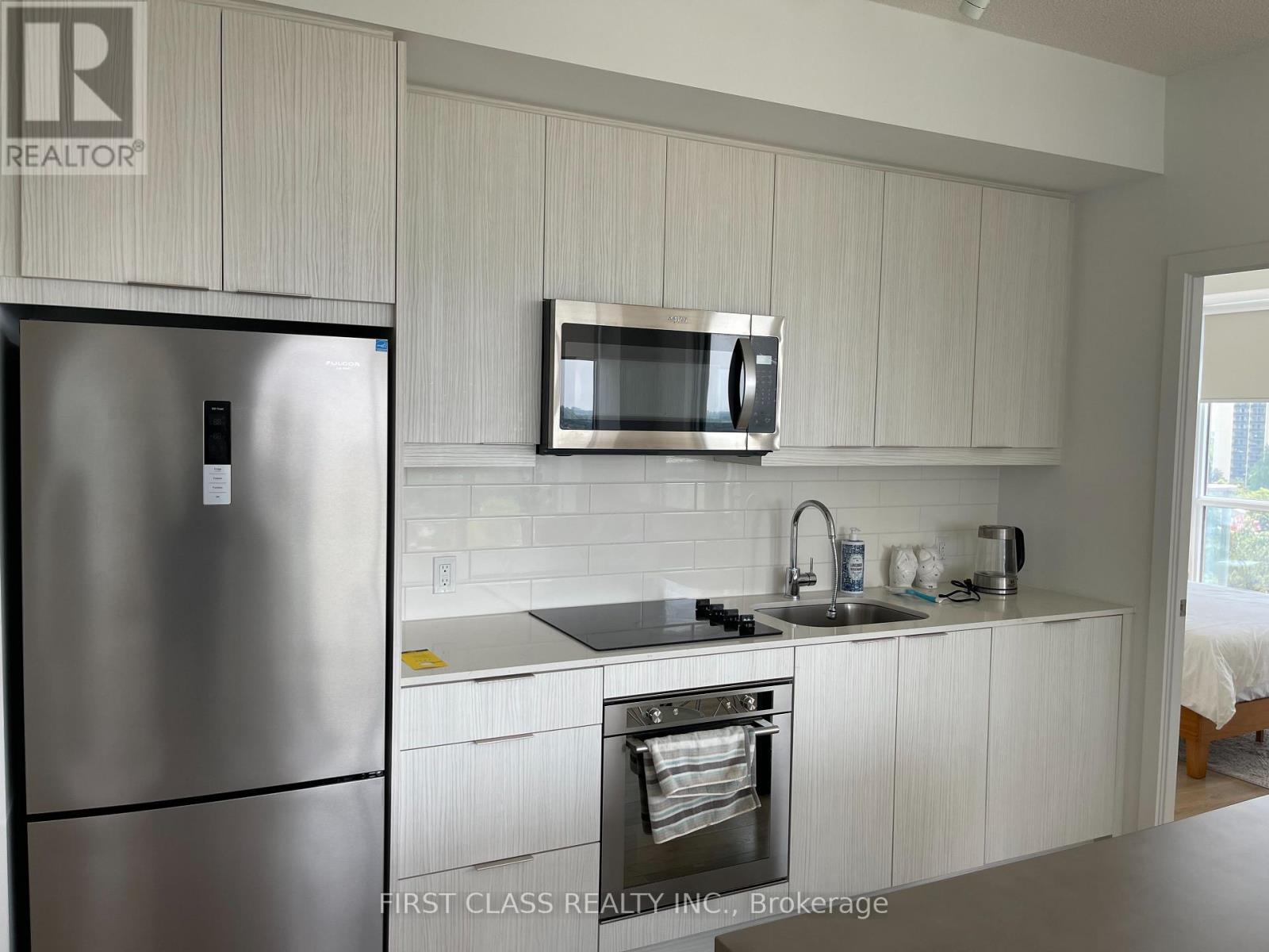 810 - 32 Forest Manor Road, Toronto, Ontario  M2J 0H2 - Photo 3 - C13147194