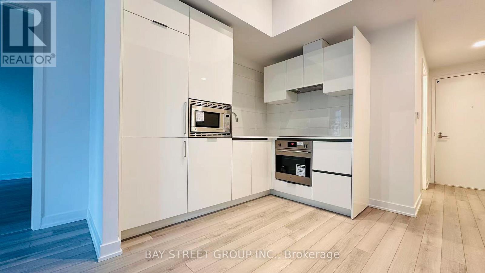 1105 - 238 Simco Street, Toronto, Ontario  M5T 0E2 - Photo 2 - C13147200