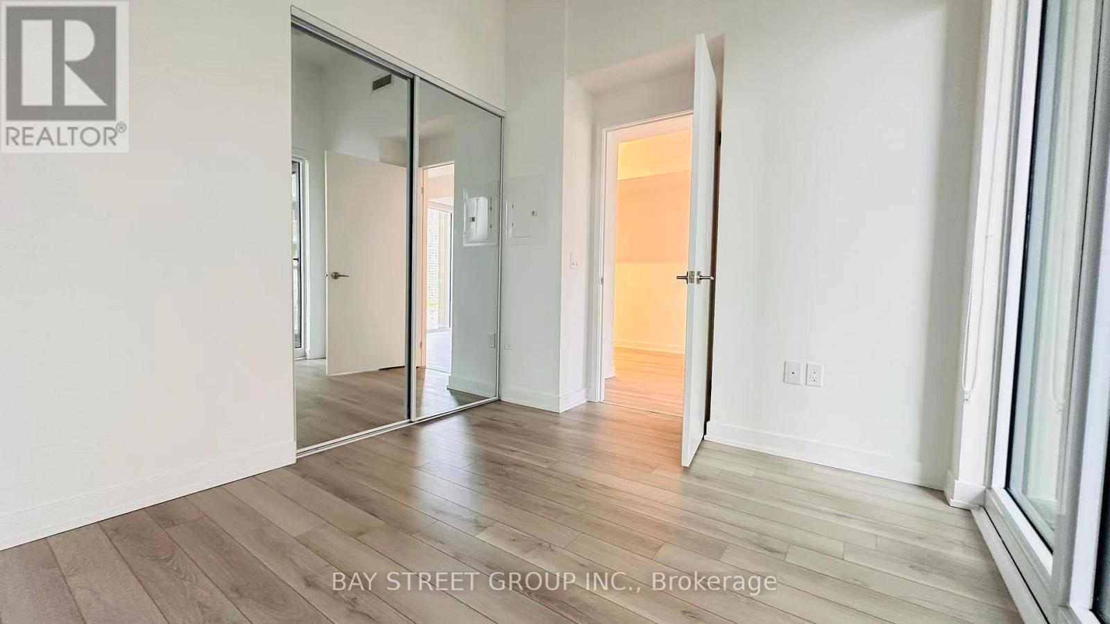 1105 - 238 Simco Street, Toronto, Ontario  M5T 0E2 - Photo 7 - C13147200