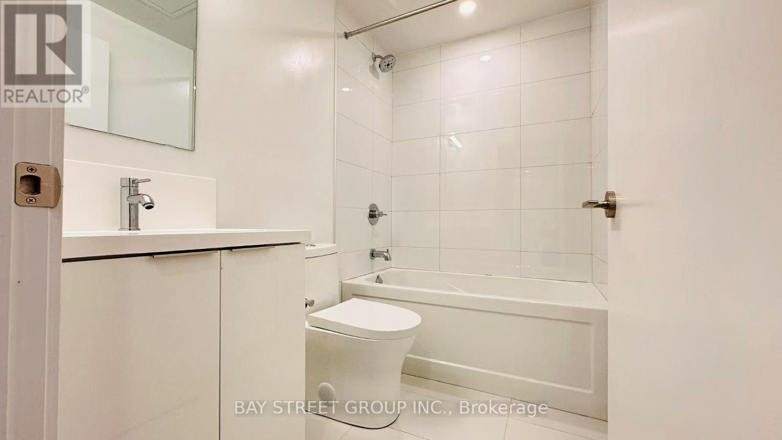 1105 - 238 Simco Street, Toronto, Ontario  M5T 0E2 - Photo 8 - C13147200