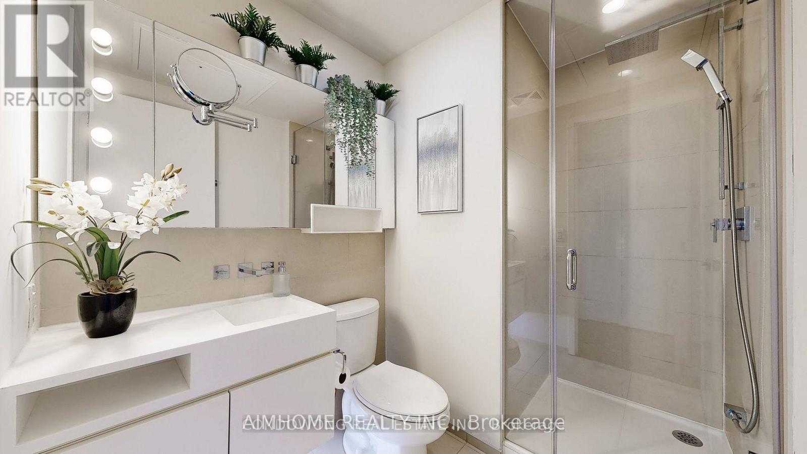 1103 - 45 Charles Street E, Toronto, Ontario  M4Y 0B8 - Photo 2 - C13147224