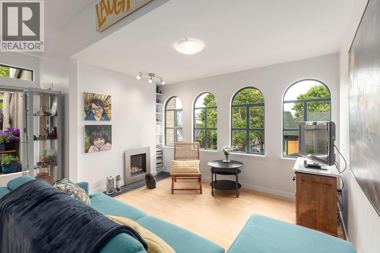 301 700 E Pender Street, Vancouver, British Columbia  V6A 1V7 - Photo 2 - R3125203