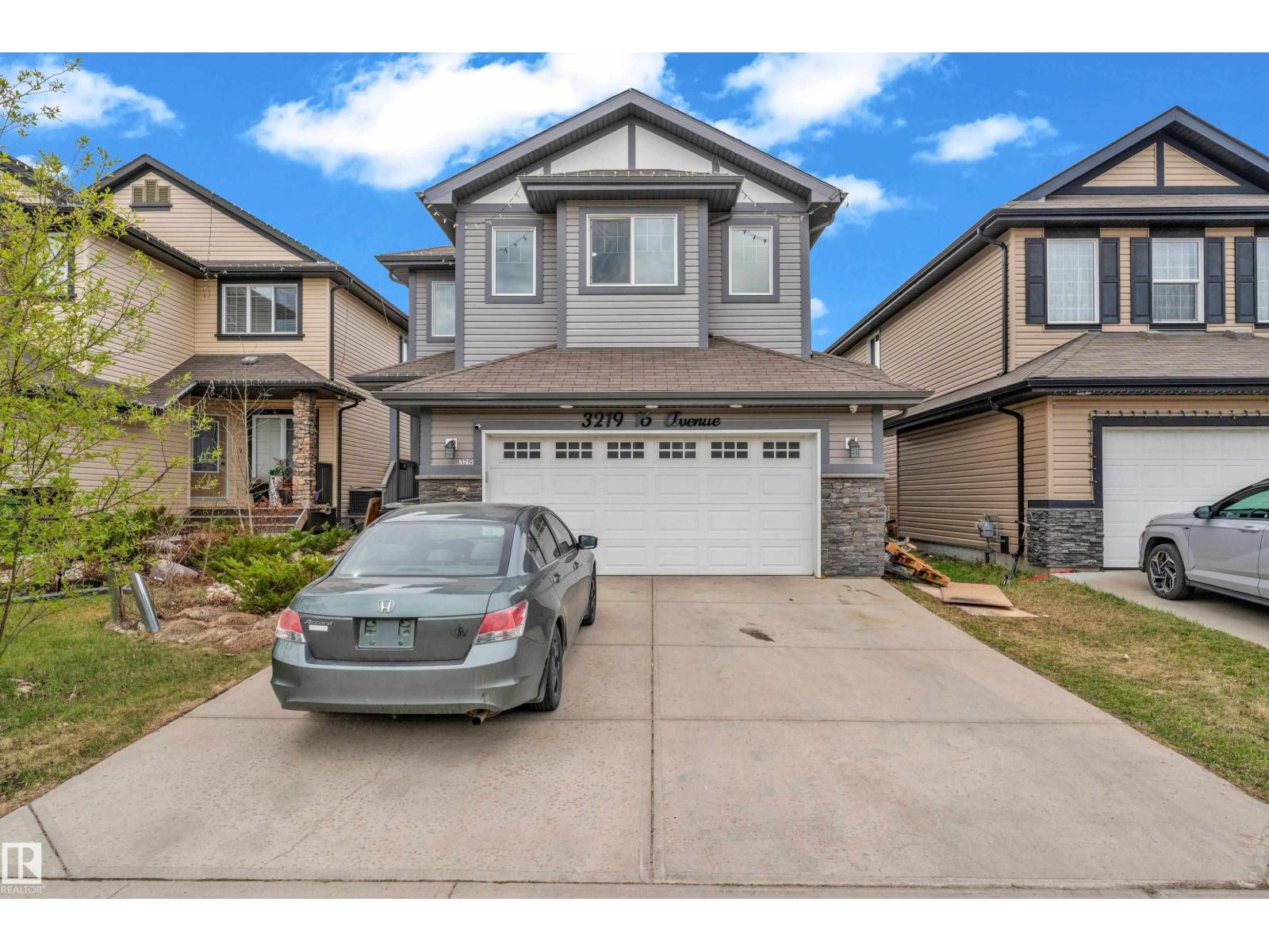 3219 16 AV NW, edmonton, Alberta