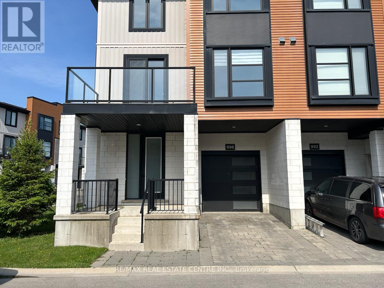 996 WEST VILLAGE SQUARE, London North, Ontario