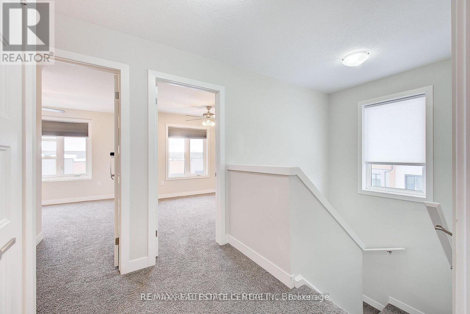996 West Village Square, London North, Ontario N6H 0J7 - Photo 12 - X13147228