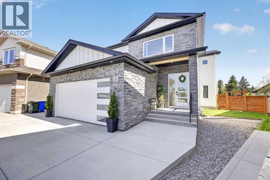 30 Silverstone Place, Didsbury, Alberta