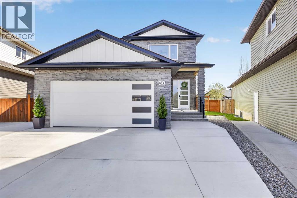 30 Silverstone Place, Didsbury, Alberta  T0M 0W0 - Photo 2 - A2310507