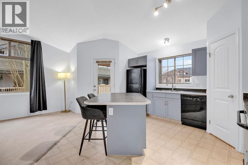 205, 27 Everridge Square SW, Calgary, Alberta T2Y 5J7 - Photo 11 - A2304305
