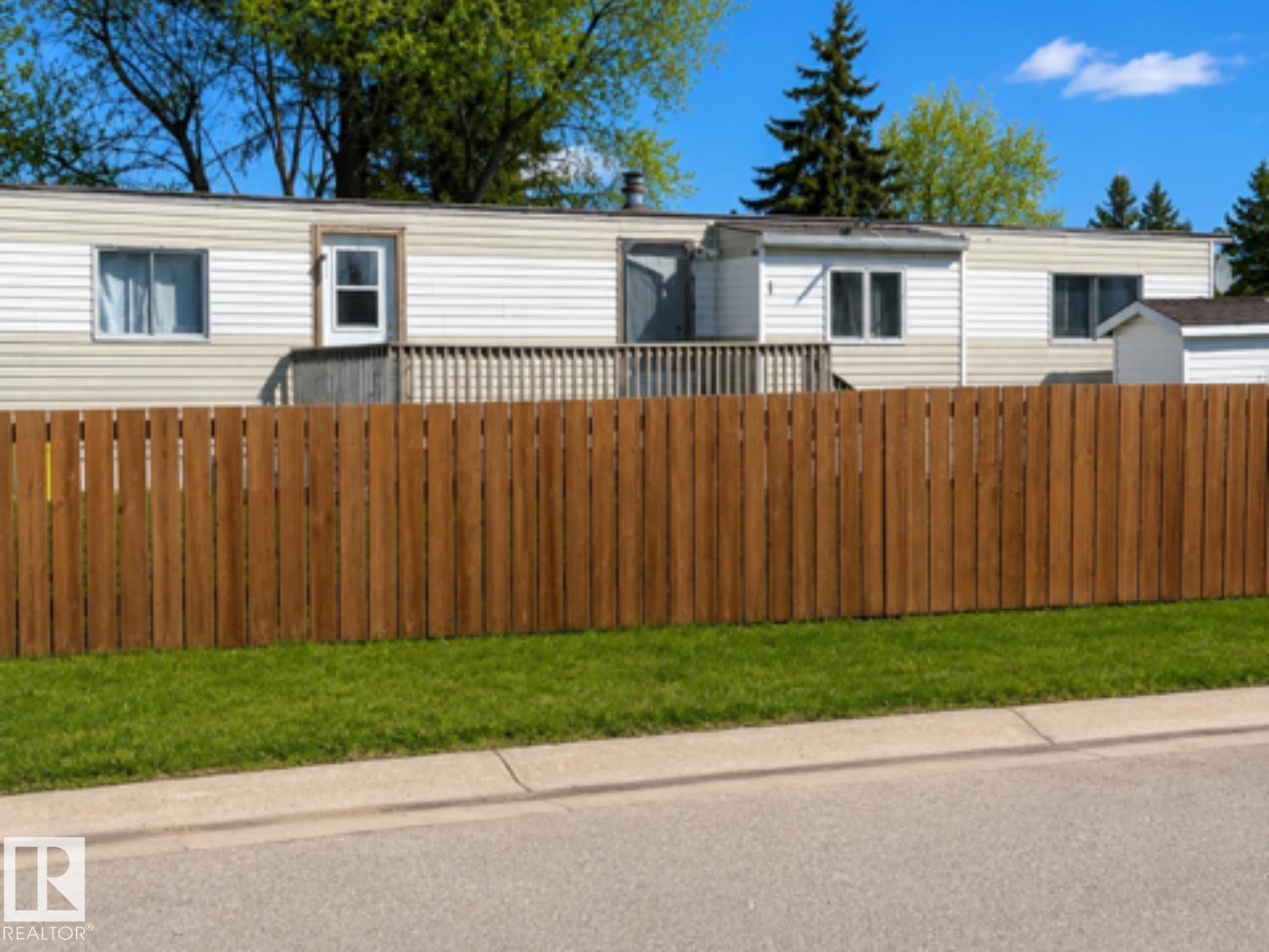 #1 5612 53 AV, cold lake, Alberta