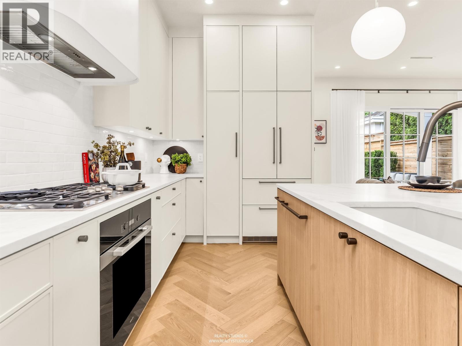 2 2043 W 45th Avenue, Vancouver, British Columbia  V6M 2H8 - Photo 11 - R3125471