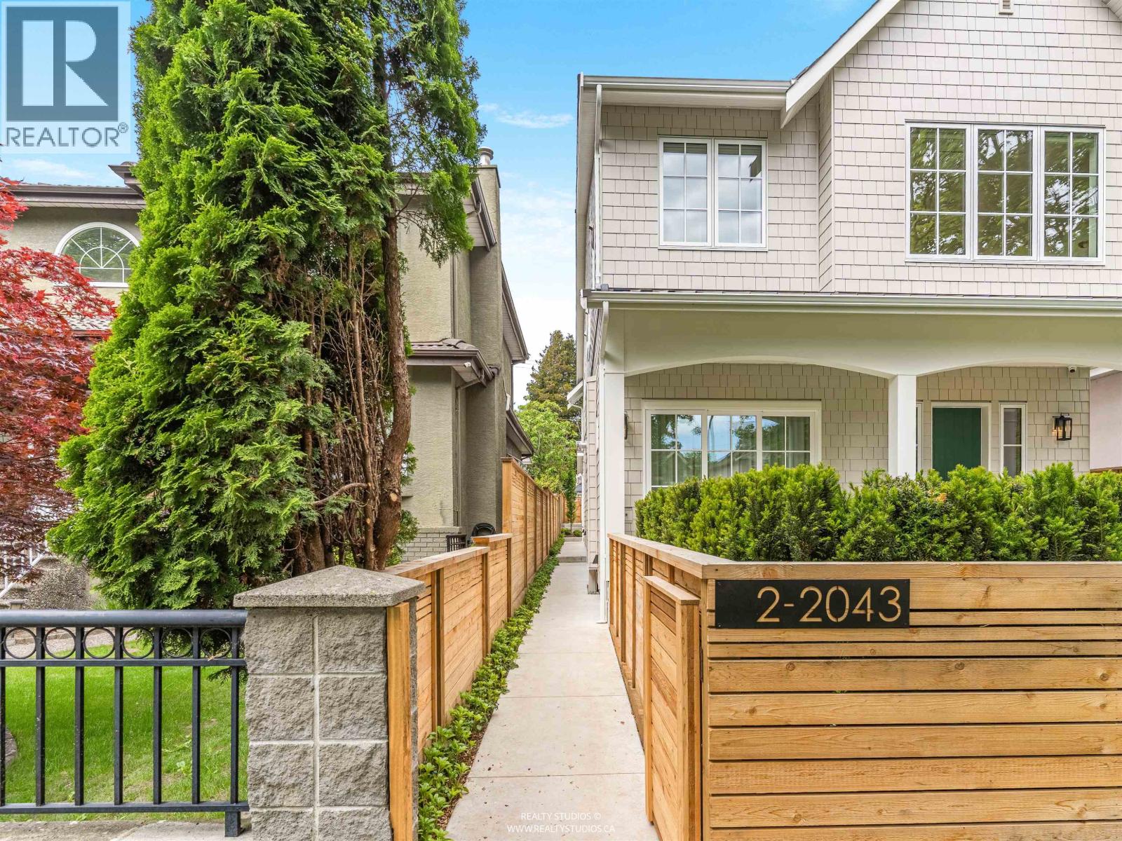 2 2043 W 45th Avenue, Vancouver, British Columbia  V6M 2H8 - Photo 2 - R3125471
