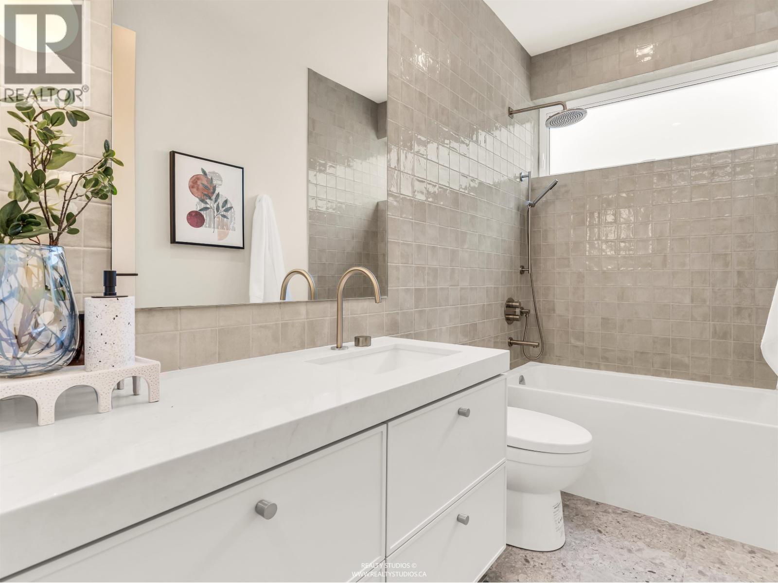 2 2043 W 45th Avenue, Vancouver, British Columbia  V6M 2H8 - Photo 27 - R3125471