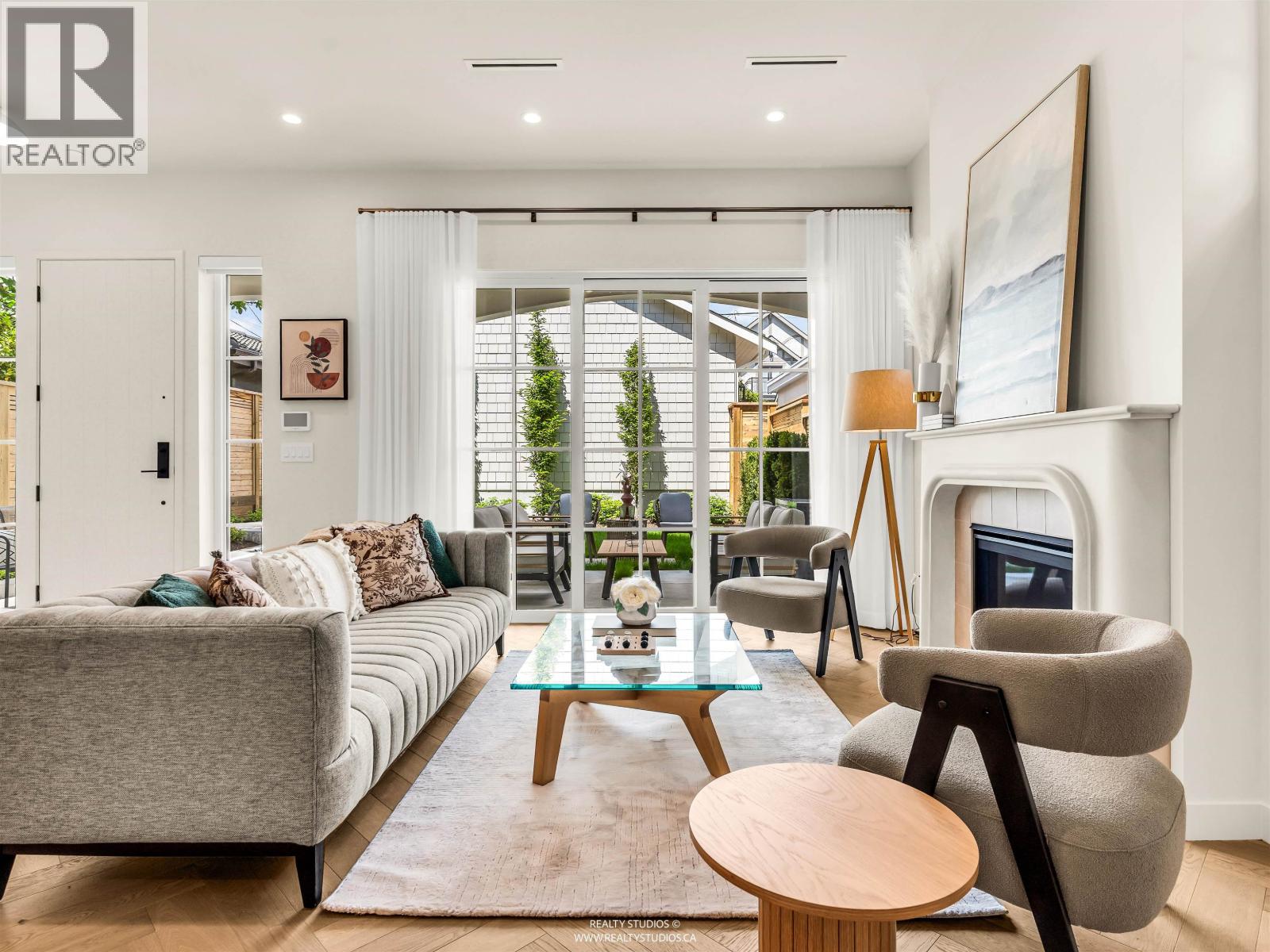 2 2043 W 45th Avenue, Vancouver, British Columbia  V6M 2H8 - Photo 4 - R3125471