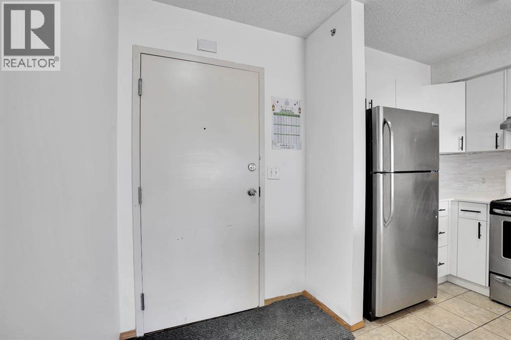 301, 92 Saddletree Court NE, Calgary, Alberta  T3J 0K9 - Photo 3 - A2286818