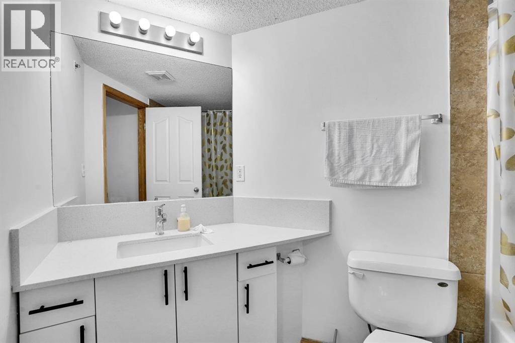 301, 92 Saddletree Court NE, Calgary, Alberta  T3J 0K9 - Photo 15 - A2286818