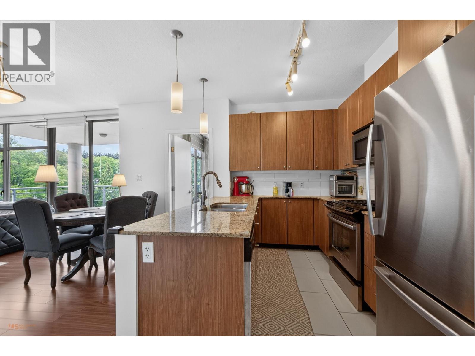 908 280 Ross Drive, New Westminster, British Columbia  V3L 0C2 - Photo 4 - R3124863