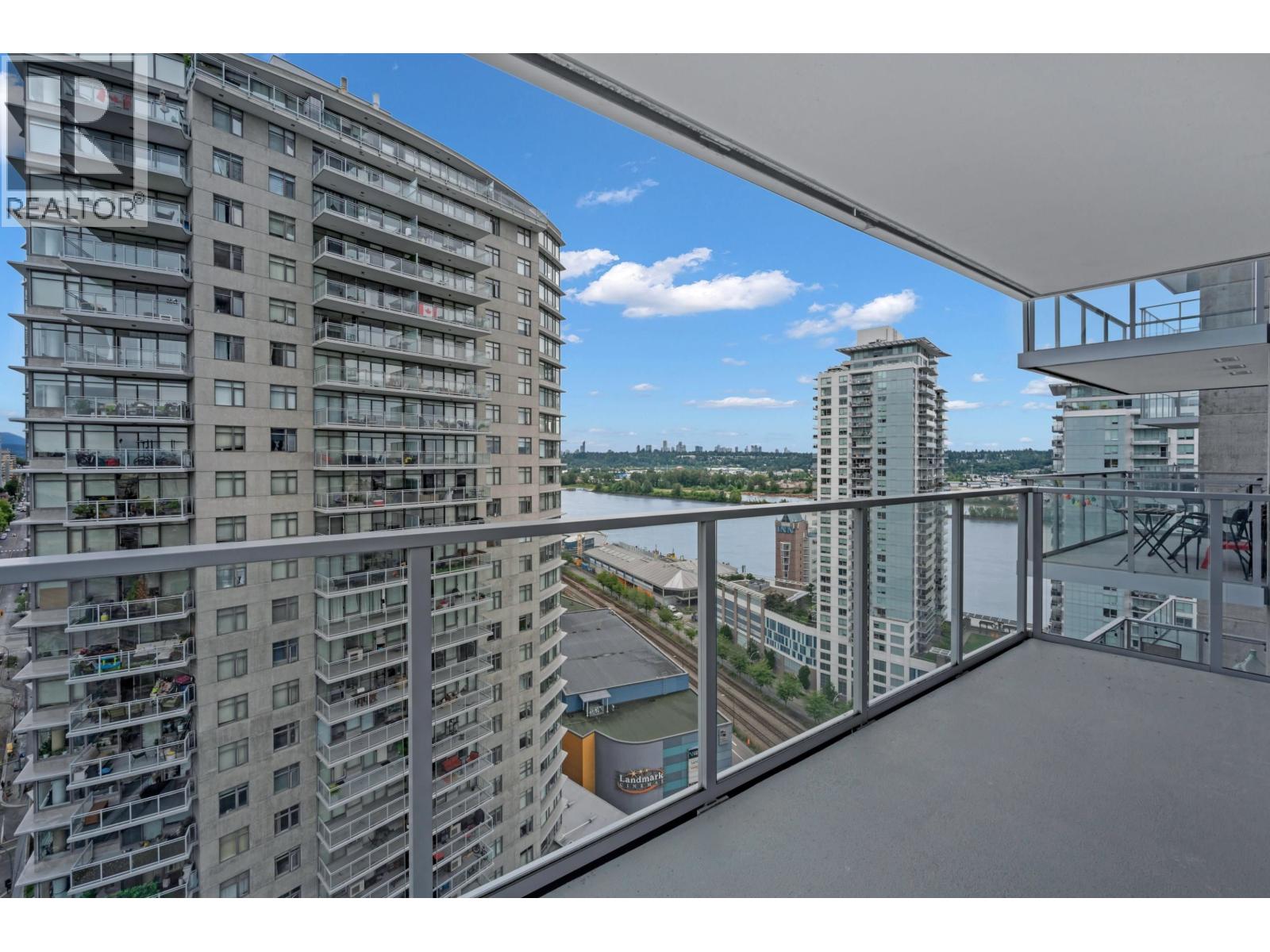 911 900 CARNARVON STREET, New Westminster, British Columbia