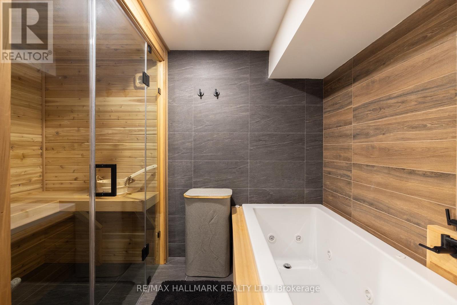 18 Foxley Street, Toronto, Ontario  M6J 1R1 - Photo 37 - C13145142