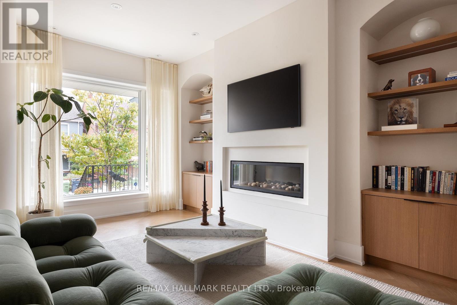 18 Foxley Street, Toronto, Ontario  M6J 1R1 - Photo 6 - C13145142