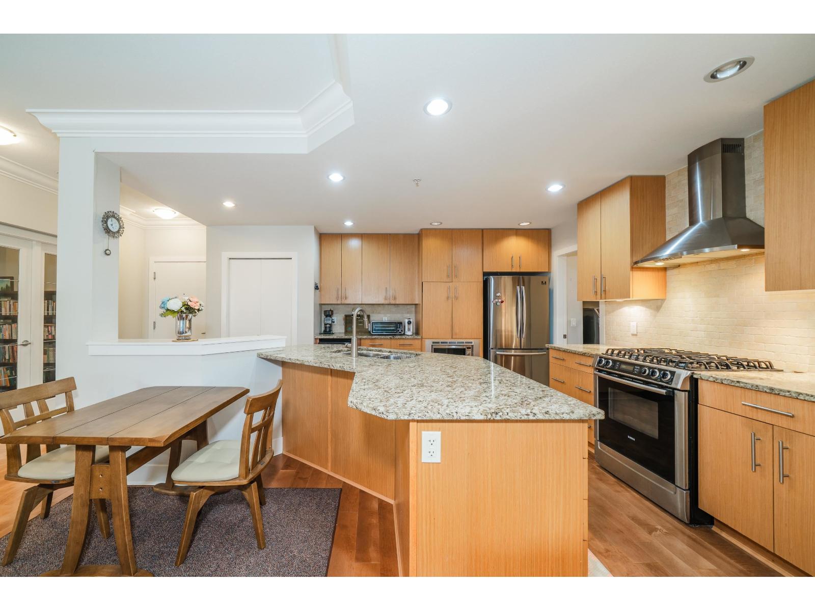 201 16477 64 Avenue, Surrey, British Columbia  V3S 6V7 - Photo 5 - R3125454