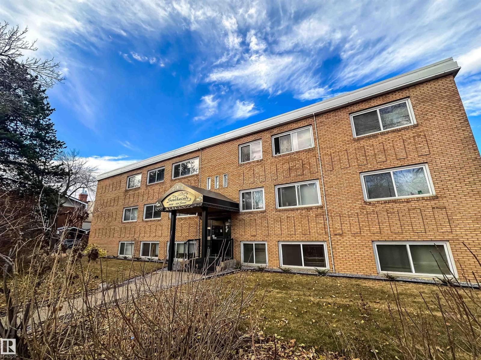 #3 8406 104 St Nw, Edmonton, Alberta  T6E 4G2 - Photo 2 - E4488685