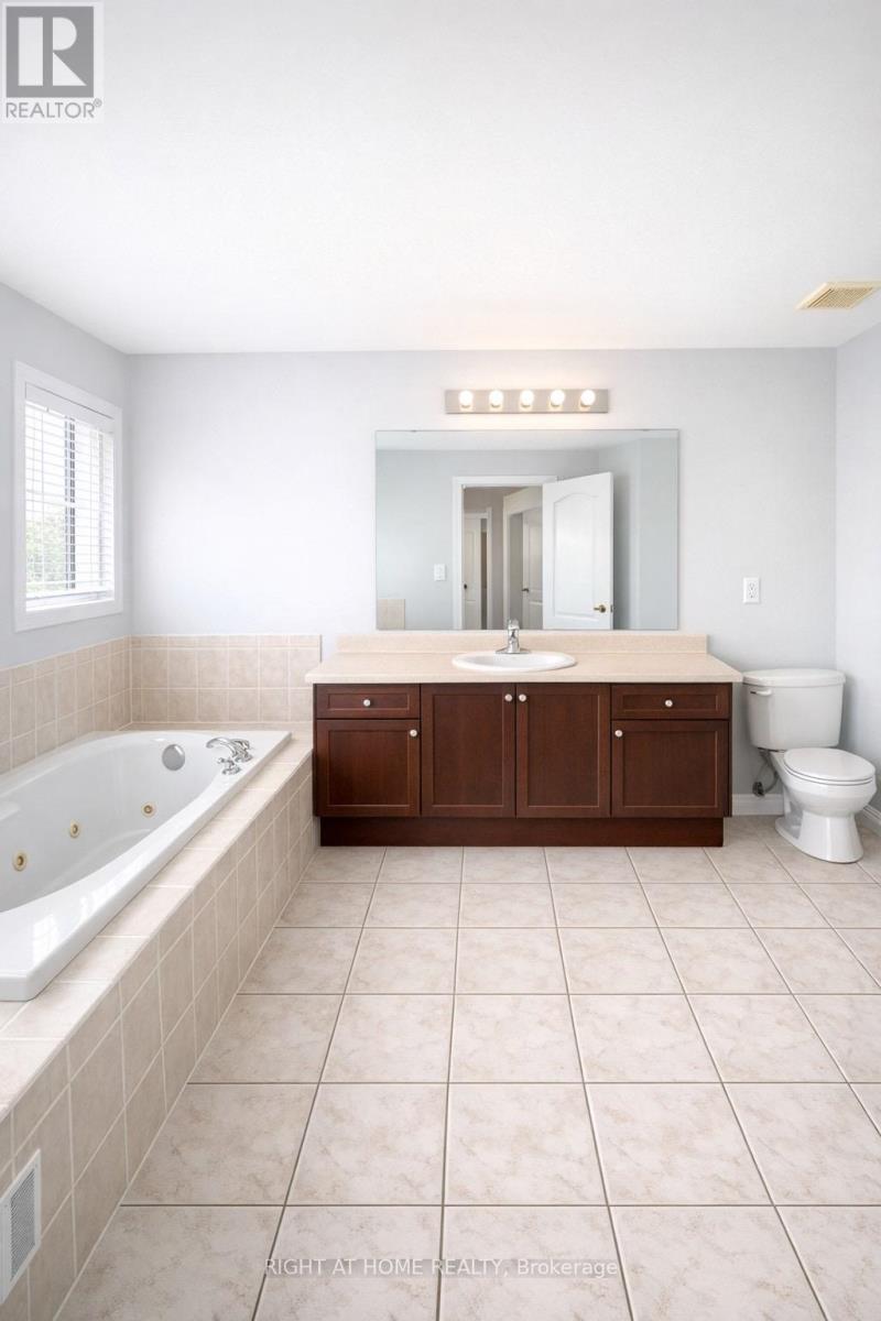 4721 Colombo Cres Crescent, Mississauga, Ontario  L5M 7R3 - Photo 17 - W13147240