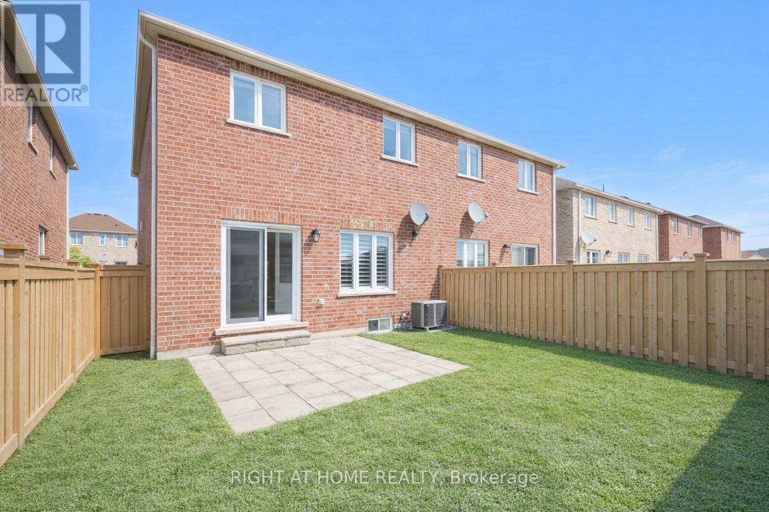 4721 Colombo Cres Crescent, Mississauga, Ontario  L5M 7R3 - Photo 2 - W13147240