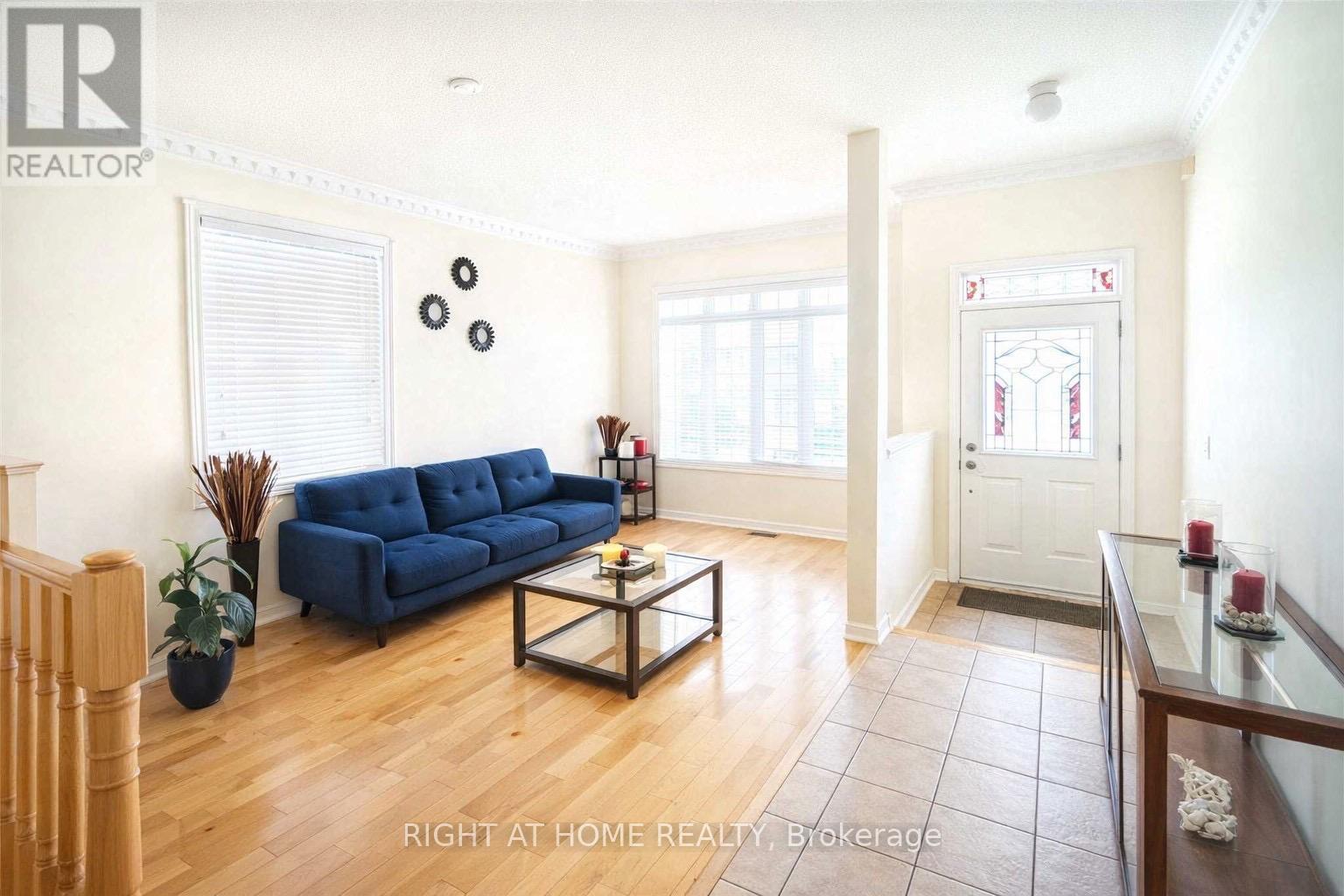 4721 Colombo Cres Crescent, Mississauga, Ontario  L5M 7R3 - Photo 4 - W13147240