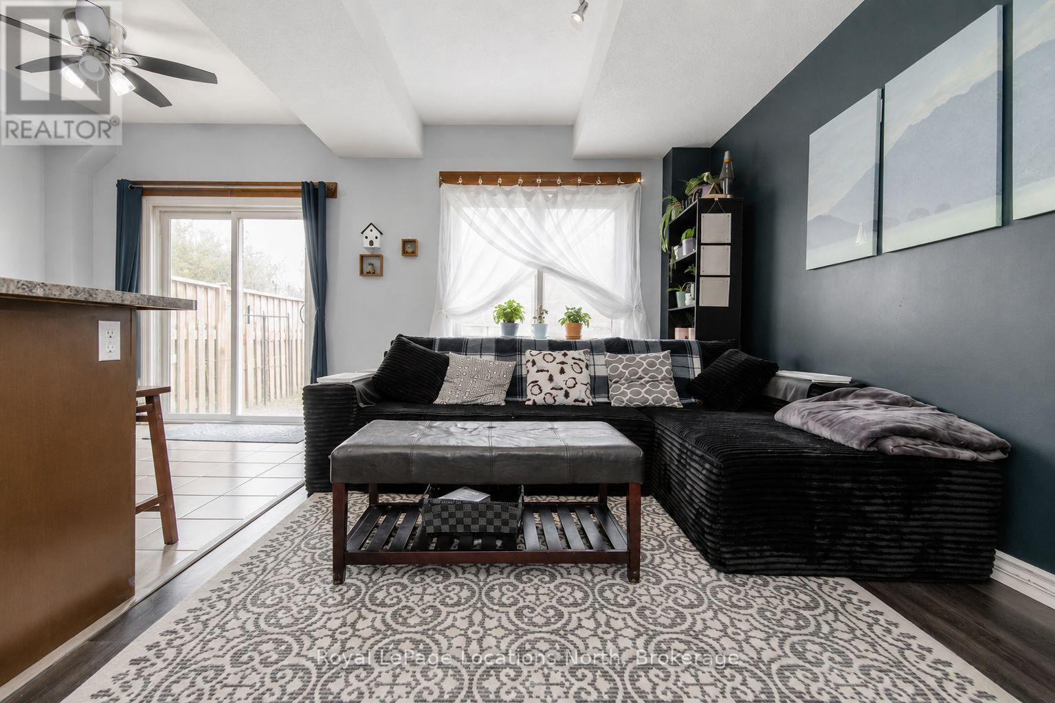 16 Arcadia Road, Wasaga Beach, Ontario  L9Z 3C7 - Photo 4 - S13086610