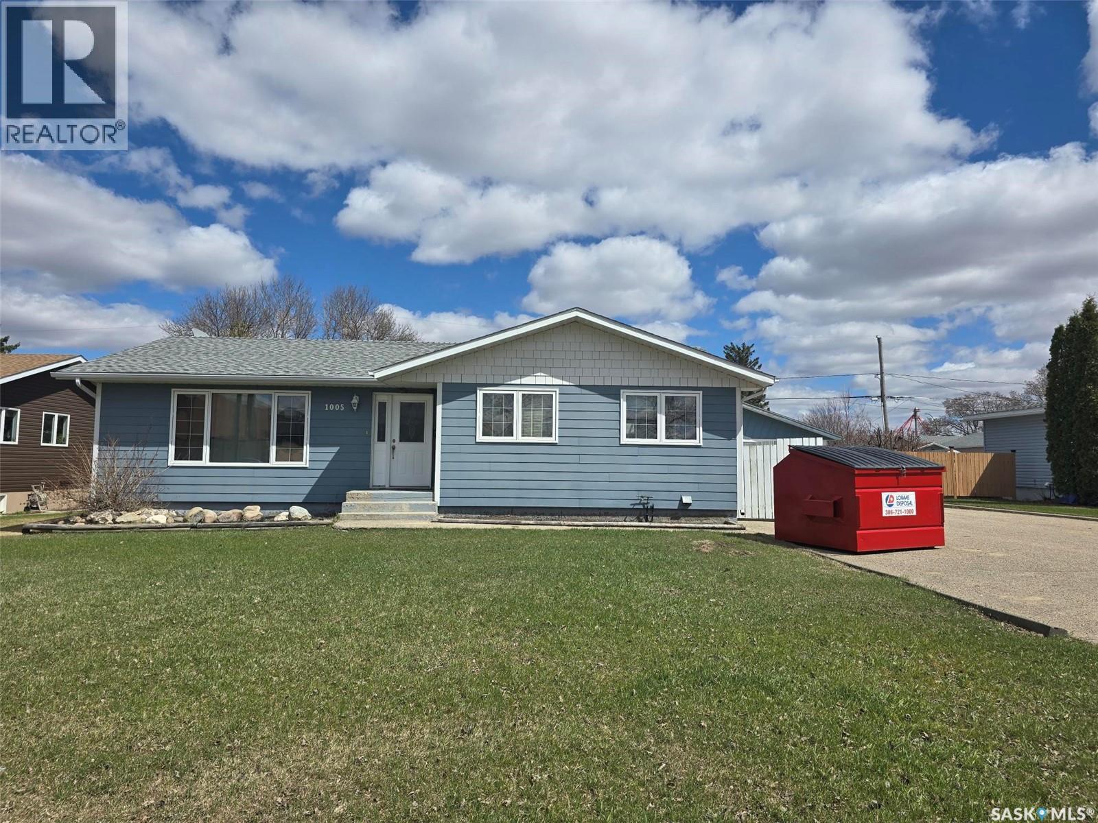 1005 Anderson Street, Grenfell, Saskatchewan  S0G 2B0 - Photo 3 - SK036446