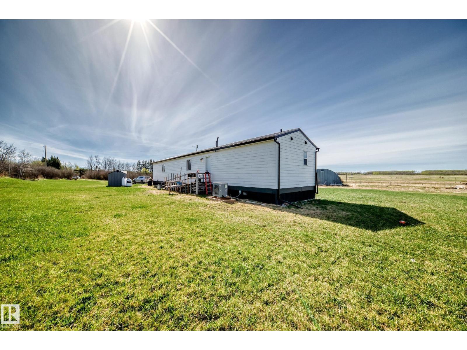 56432 Hwy 777, Rural Barrhead County, Alberta  T7N 0L6 - Photo 2 - E4488671