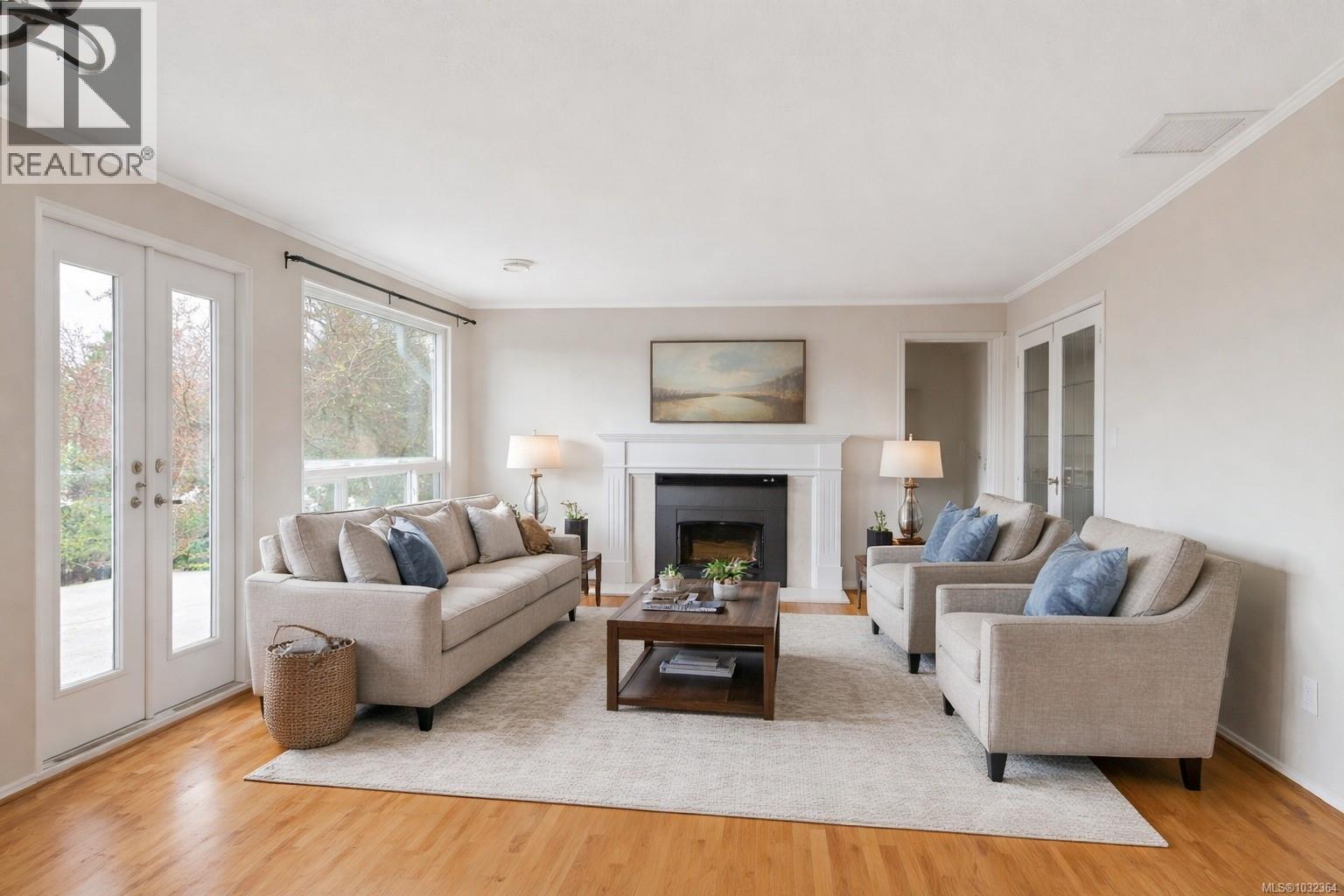 310 Windermere Pl, Victoria, British Columbia  V8S 3J3 - Photo 6 - 1032364