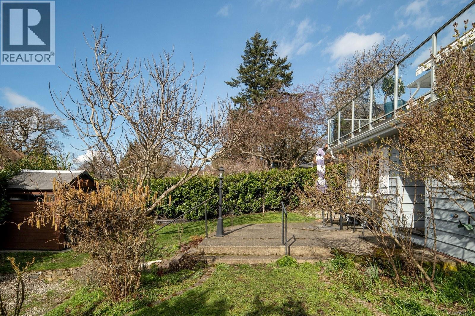 310 Windermere Pl, Victoria, British Columbia  V8S 3J3 - Photo 36 - 1032364