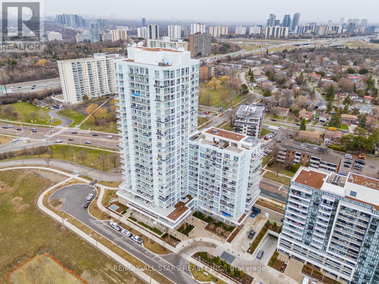 605 - 10 DEERLICK COURT, Toronto, Ontario