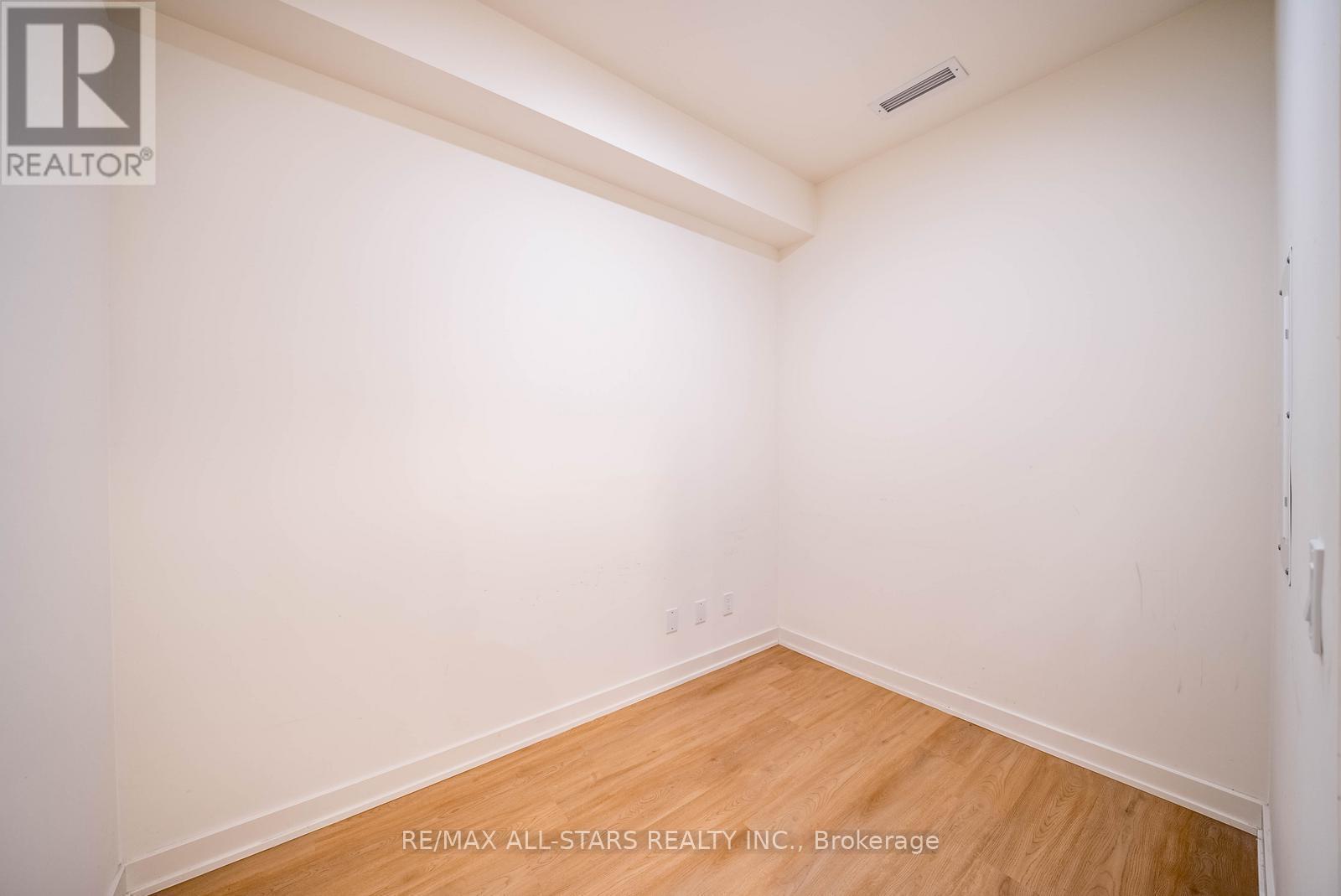 605 - 10 Deerlick Court, Toronto, Ontario  M3A 0A7 - Photo 6 - C12939622