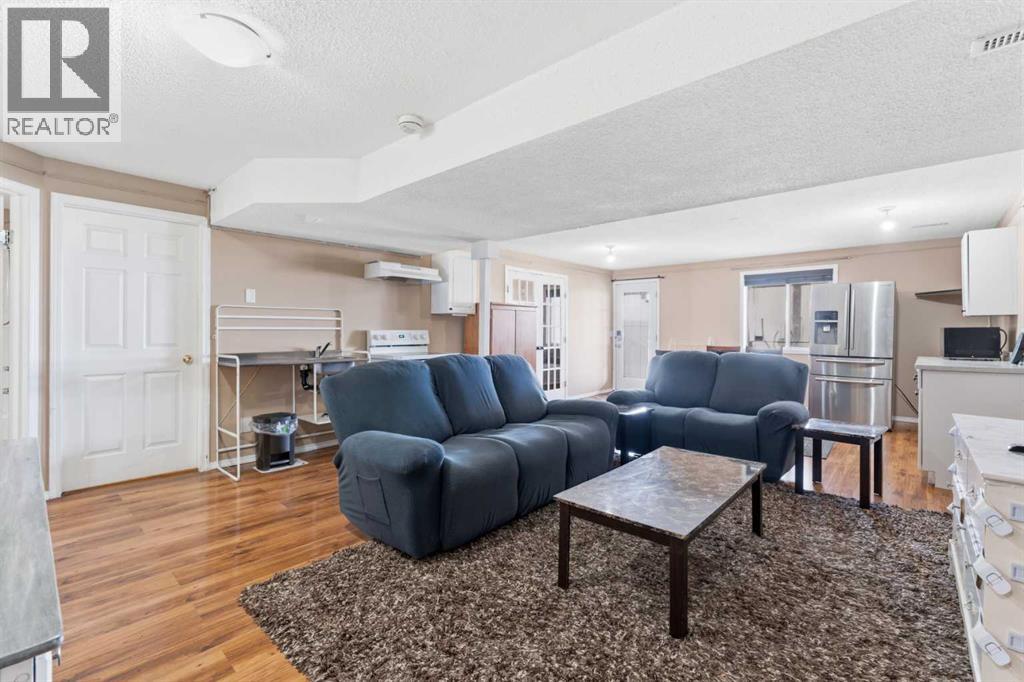 21 Panamount Crescent NW, Calgary, Alberta  T3K 5L7 - Photo 7 - A2304032