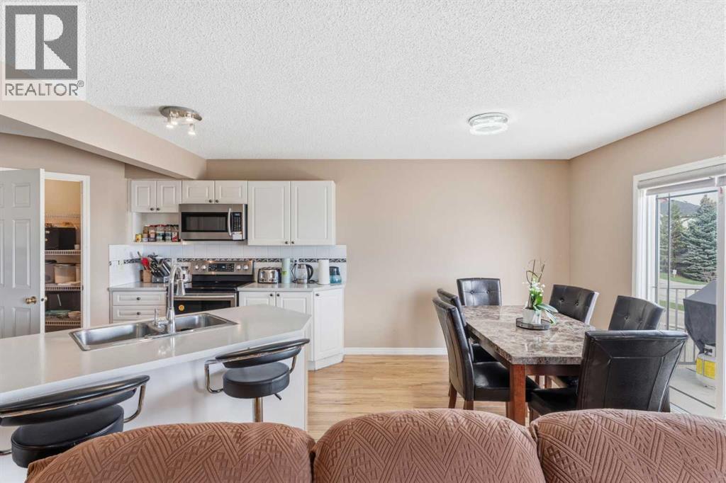 21 Panamount Crescent NW, Calgary, Alberta  T3K 5L7 - Photo 6 - A2304032