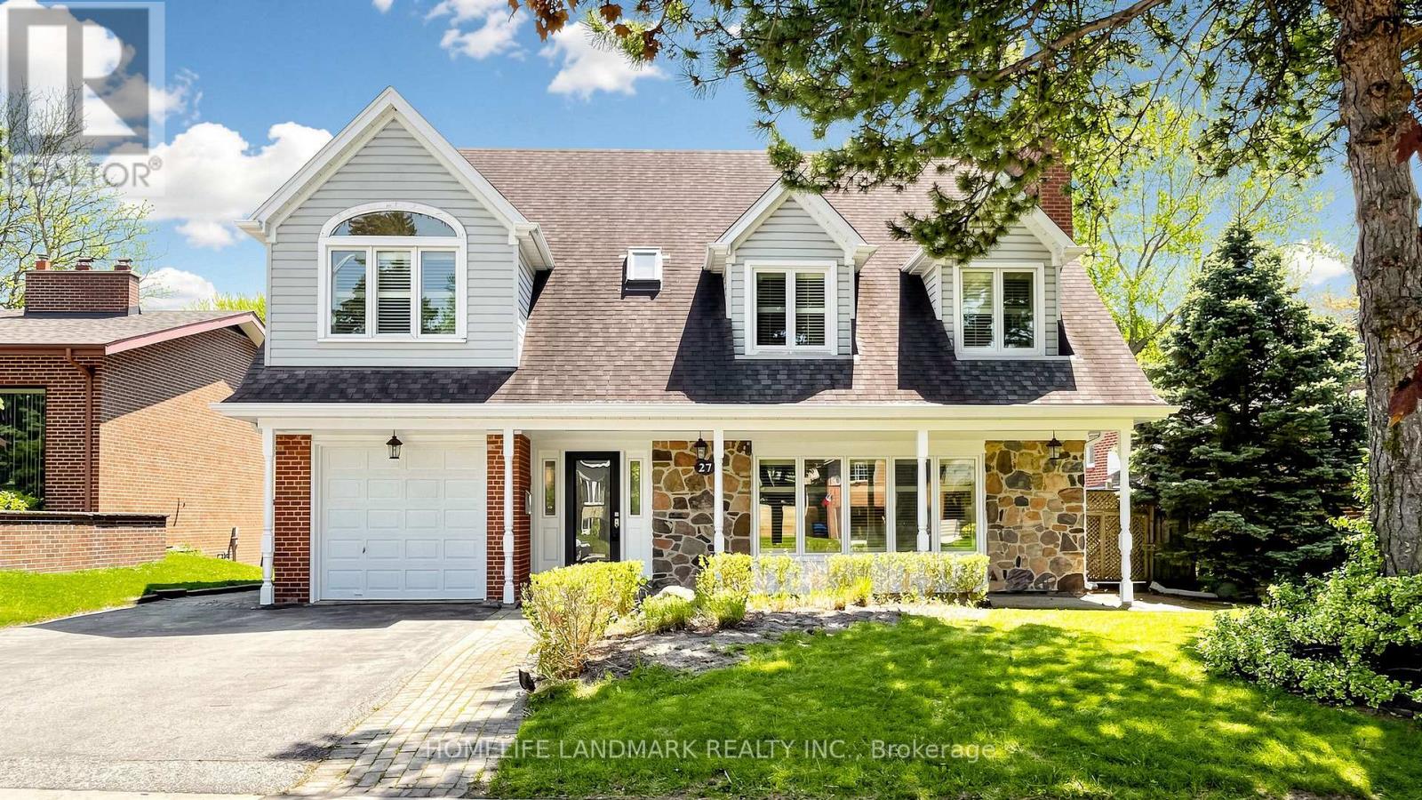 <div class="slider-price">$1,899,800</div><p>27 Quincy Crescent, Toronto, Ontario</p>