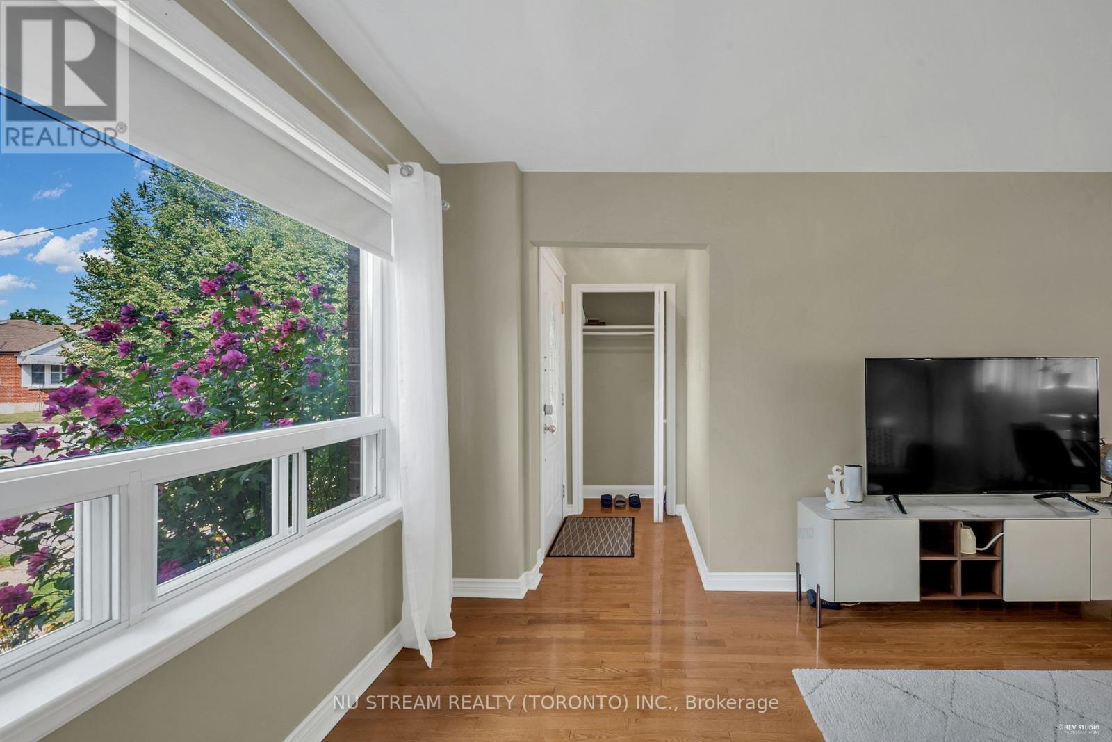 Main Floor - 5 Highvale Road, Toronto, Ontario  M1L 3R2 - Photo 14 - E13147266