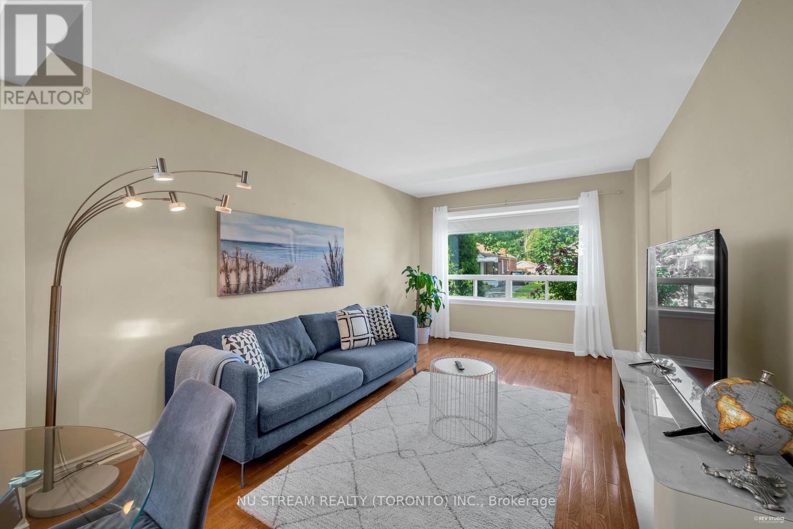 Main Floor - 5 Highvale Road, Toronto, Ontario  M1L 3R2 - Photo 4 - E13147266