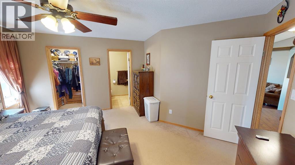 16 Upland Street W, Brooks, Alberta  T1R 1J8 - Photo 11 - A2312613