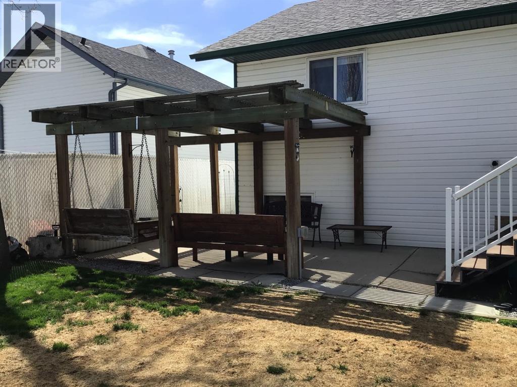 16 Upland Street W, Brooks, Alberta  T1R 1J8 - Photo 27 - A2312613