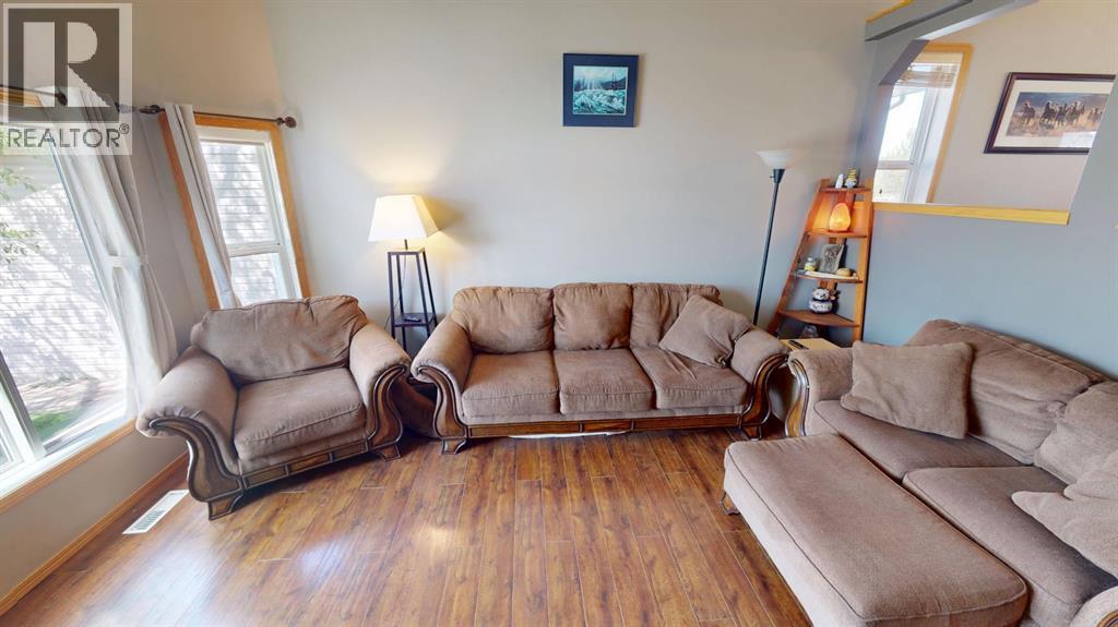 16 Upland Street W, Brooks, Alberta  T1R 1J8 - Photo 8 - A2312613