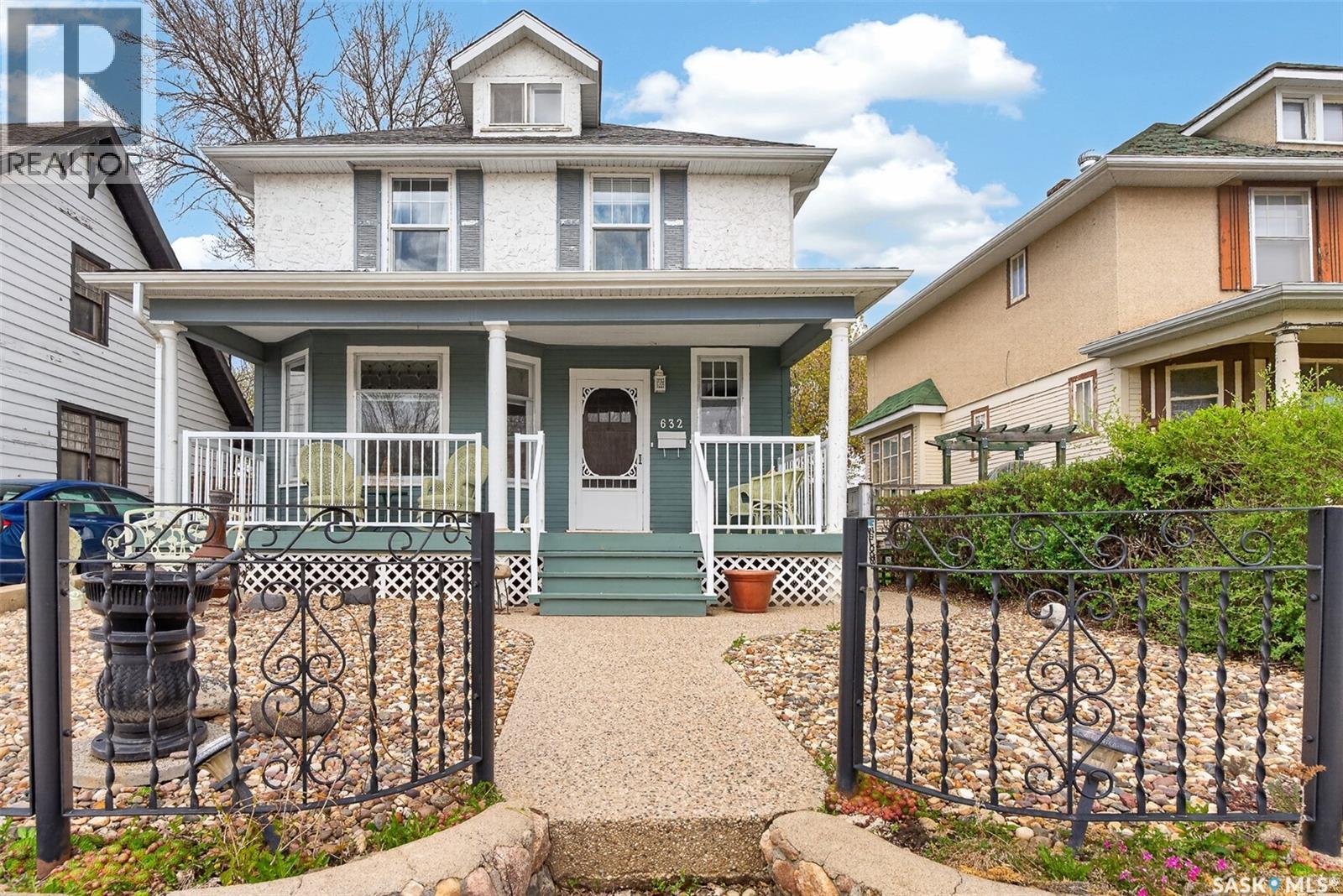 632 Oxford STREET W, Moose Jaw, Saskatchewan